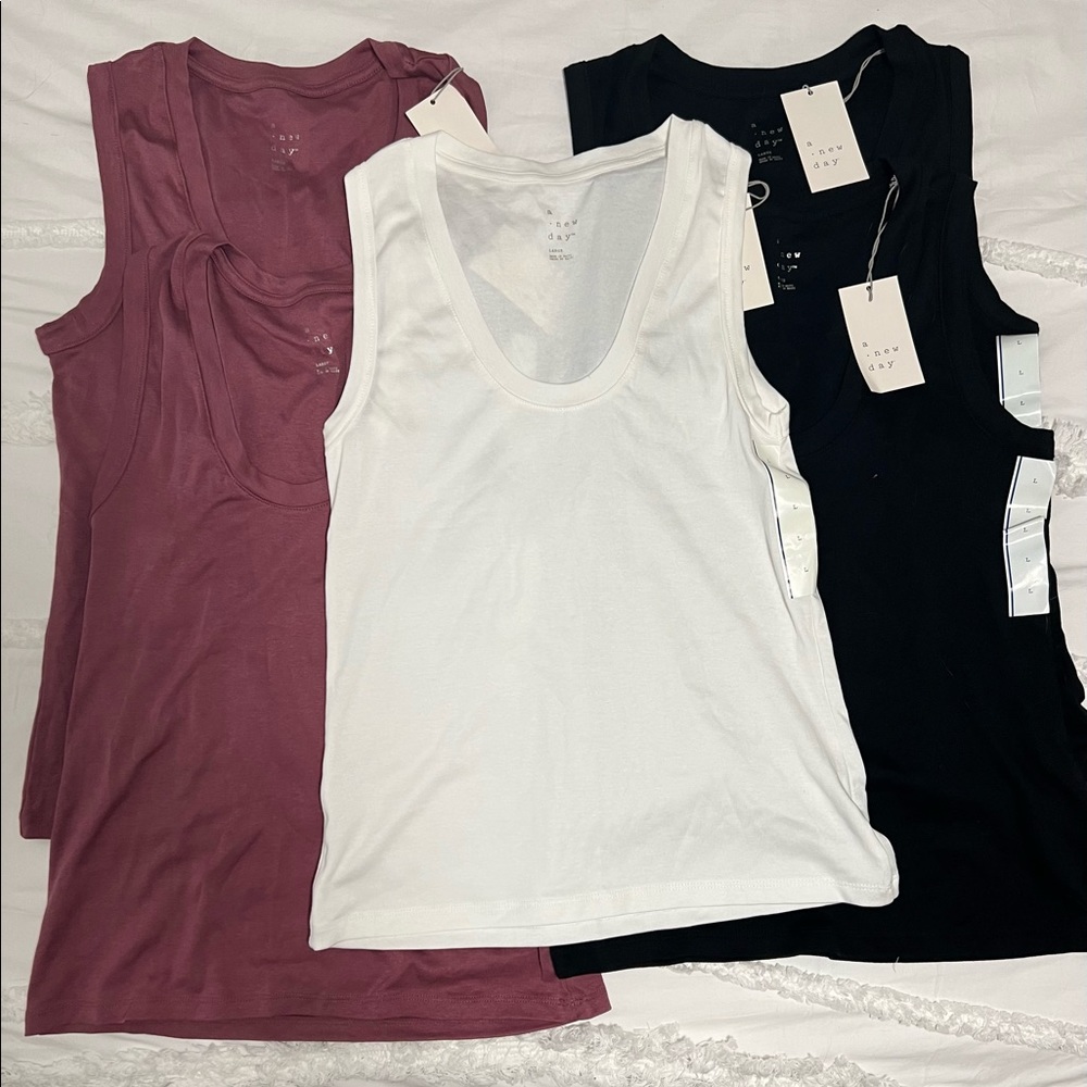 5 tank tops NWT purple black & white large